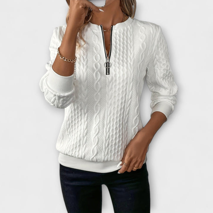 Joy - Elegante witte trui met reliëfpatroon