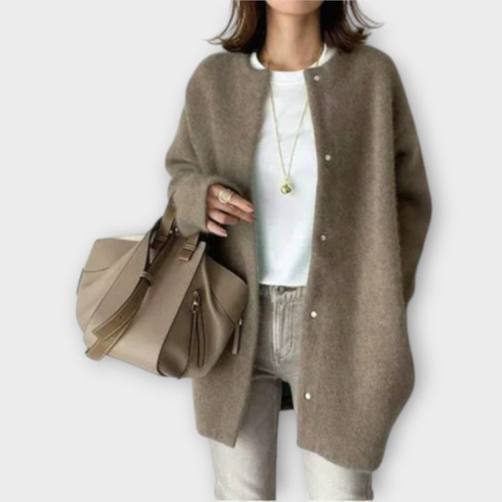 Lilly - Elegante bruine cardigan met knopenrij