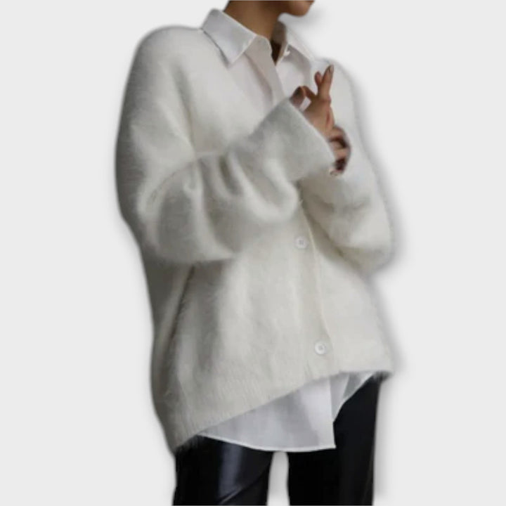 Dahlia - Elegante beige cardigan van nepbont